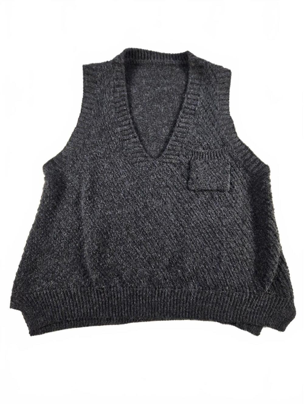 VTG Charcoal Gray V-Neck Knit Sweater Vest Minimalist Grandpa Core Academiacore